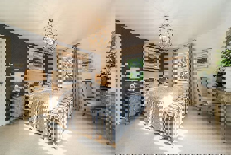 image of a bedroom